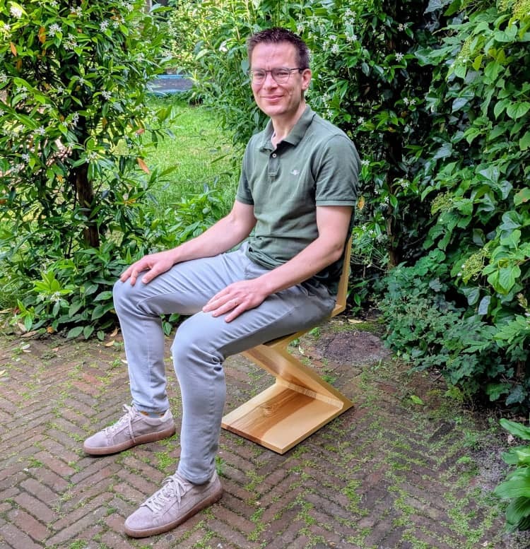 jan markhorst op zigzagstoel