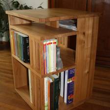 Boekenmolen
Uitgevoerd in gewaterd iepenhout door Jenno Schulp