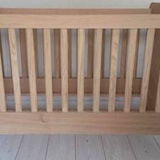 Kinderbed
Uitgevoerd in eikenhout door Bertus Clements