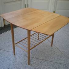 Hangoortafel
Uitgevoerd in neukenhout door Ad Rijnberk