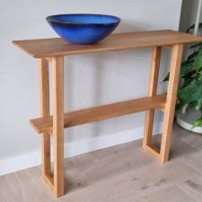 Sidetable
Uitgevoerd in Inlands kersenhout door HansWortman